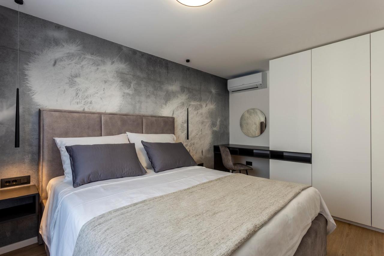 Apartman Izis Centar Pule Pula Exterior photo