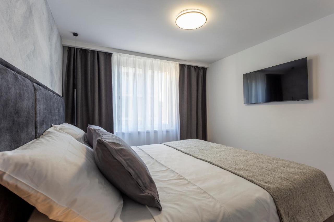 Apartman Izis Centar Pule Pula Exterior photo