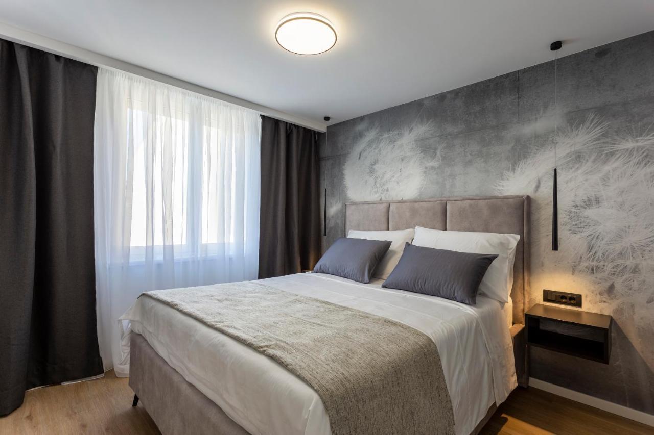Apartman Izis Centar Pule Pula Exterior photo
